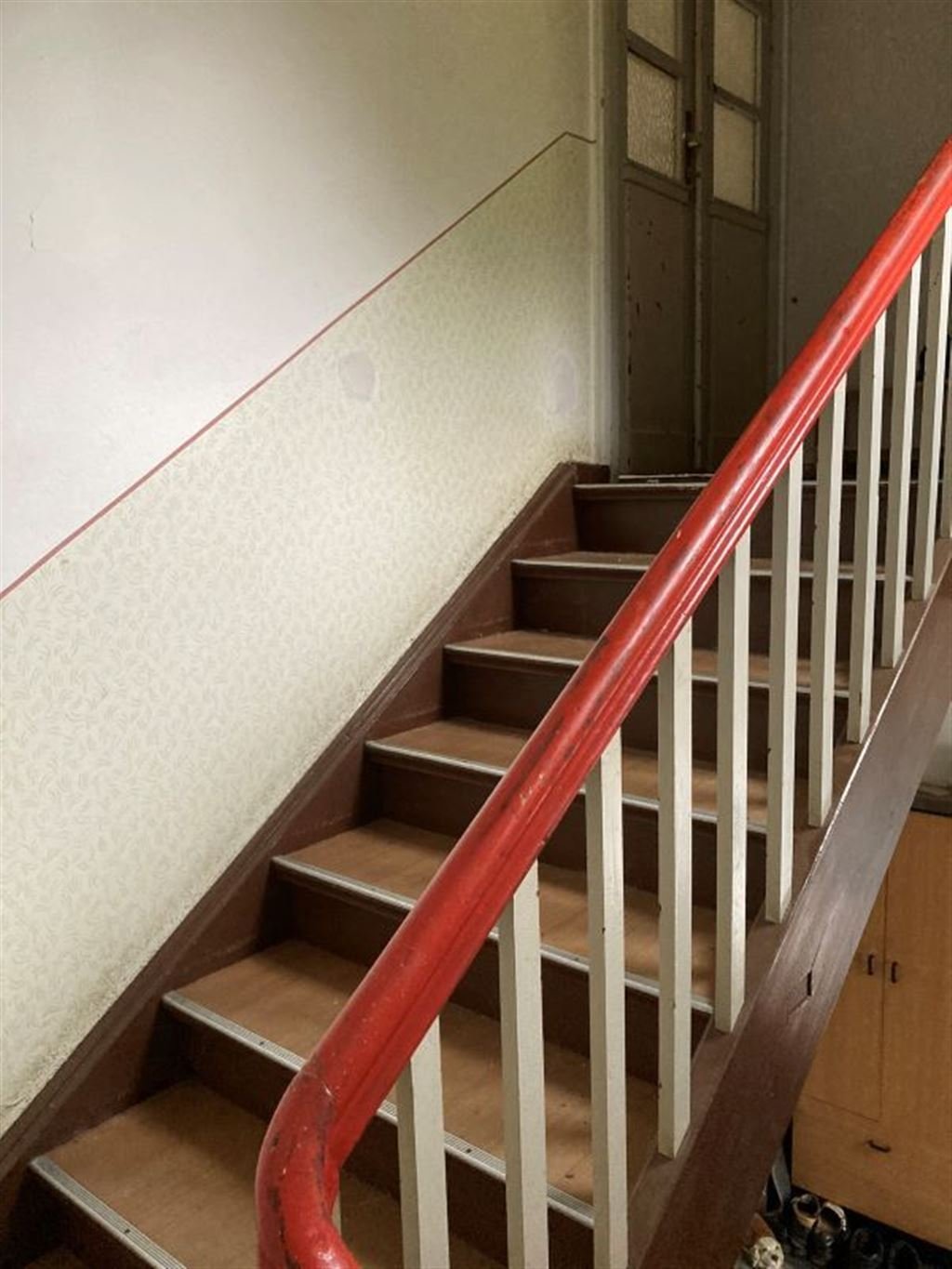 Freistehendes Dreifamilienhaus mit Innenhof, Garten und Garage