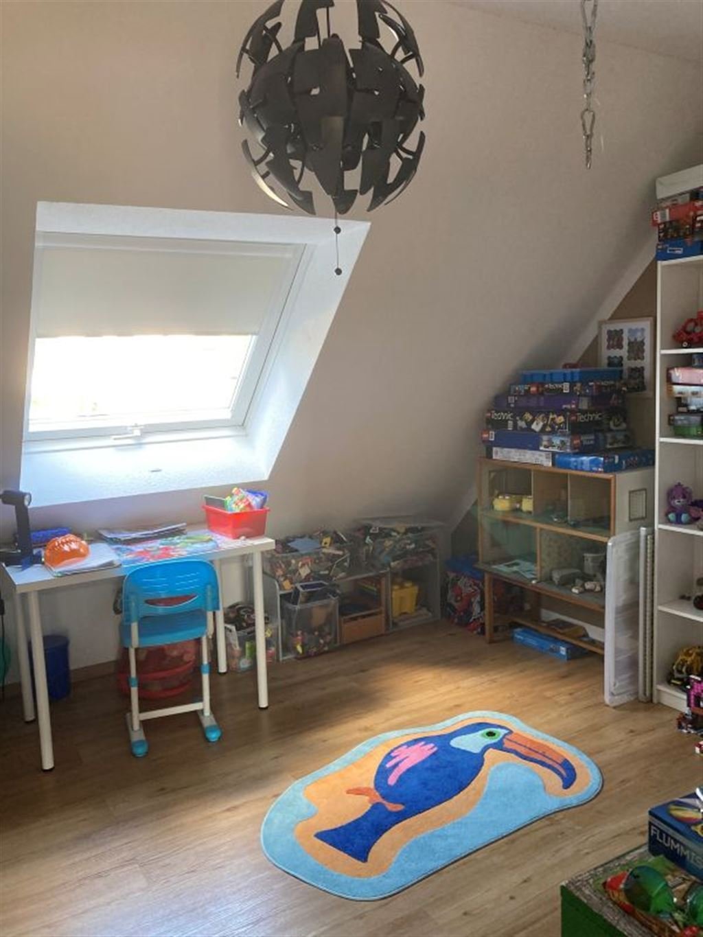 Attraktive 6ZKB-Wohnung mit Balkon und 2 Tiefgaragenstellplätzen