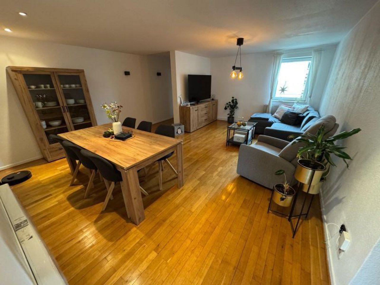 Wohn-/Esszimmer Wohn-/Esszimmer